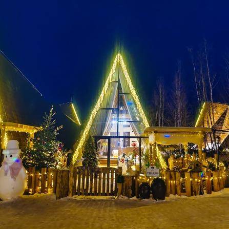 “童話世界”點亮冰雪經濟新坐標AG真人試玩平臺長白山麓角村